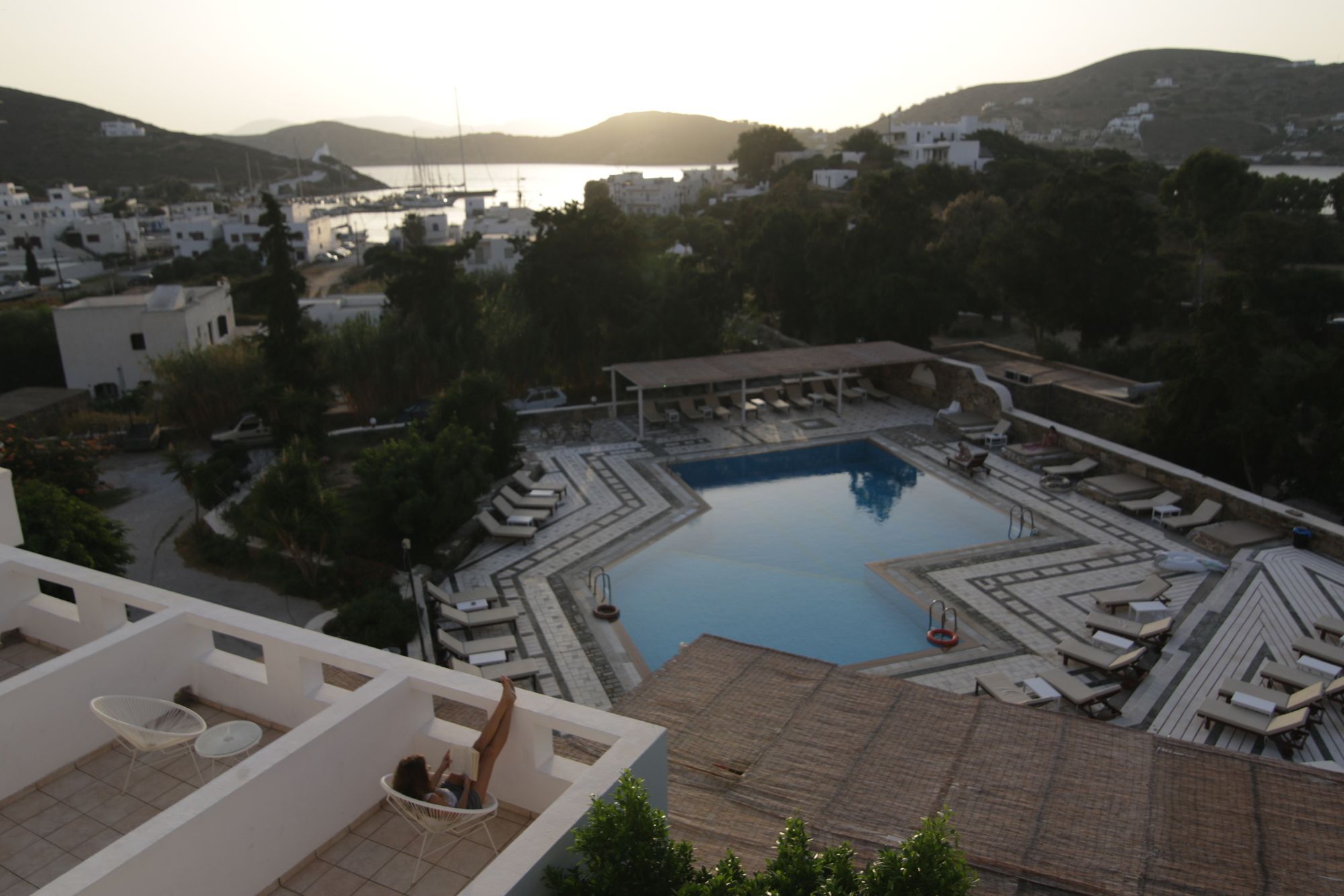 Armadoros Hotel / Ios Backpackers Chora Exterior foto